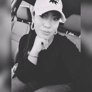 Meet your Posher, Alejandra